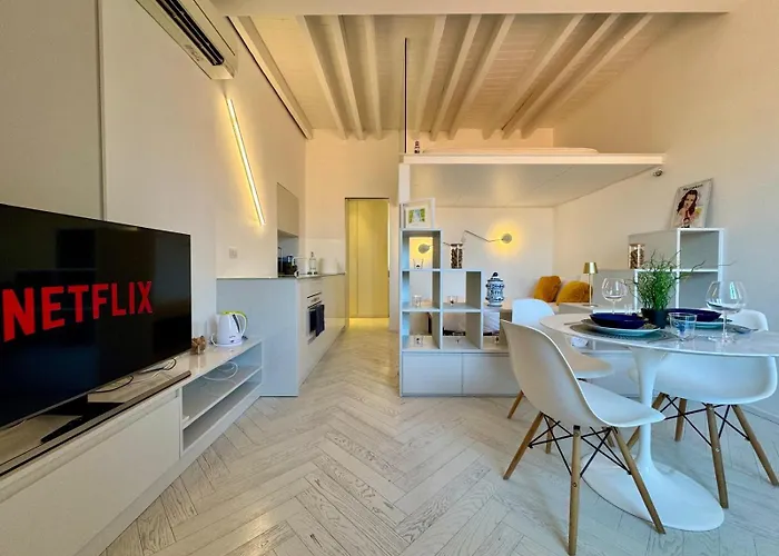 Romantic Navigli Apartment